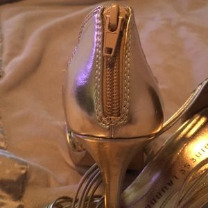 Women's Chinese laundry gold heels